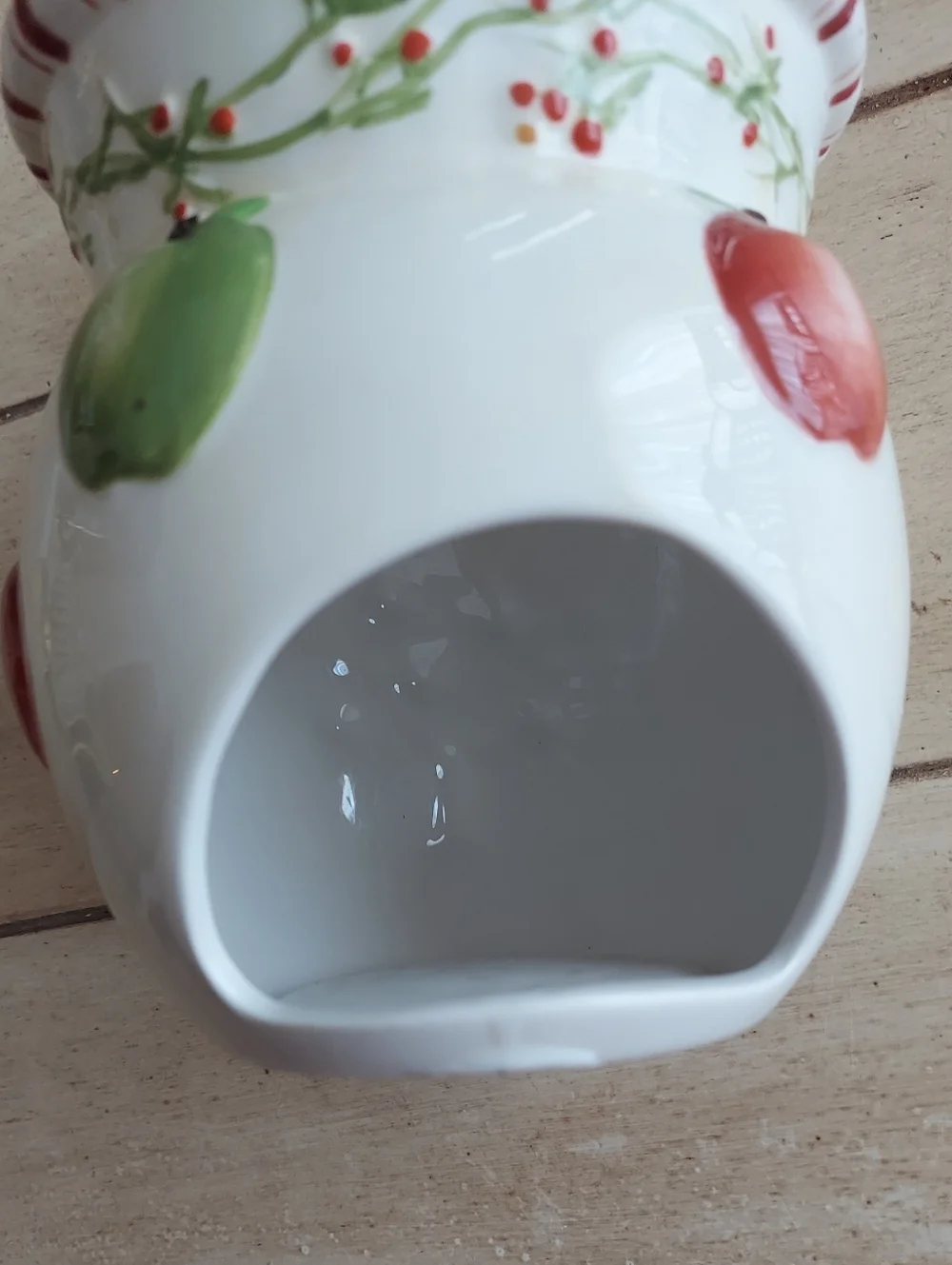 White Ceramic Wax Diffuser with Red & Green Apple Tree Motif XL NWOT 2018